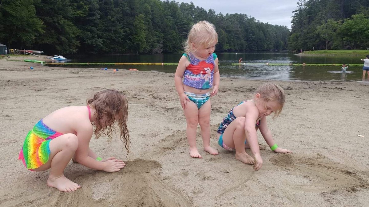 Escape to Serenity: Uncovering the Charms of New Hampshire's Storrs Pond