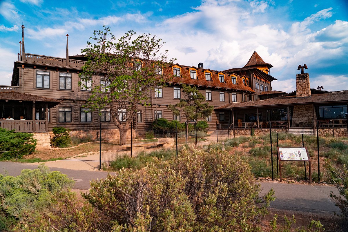 El Tovar Hotel, Hotel am Reiseziel Grand-Canyon-Nationalpark