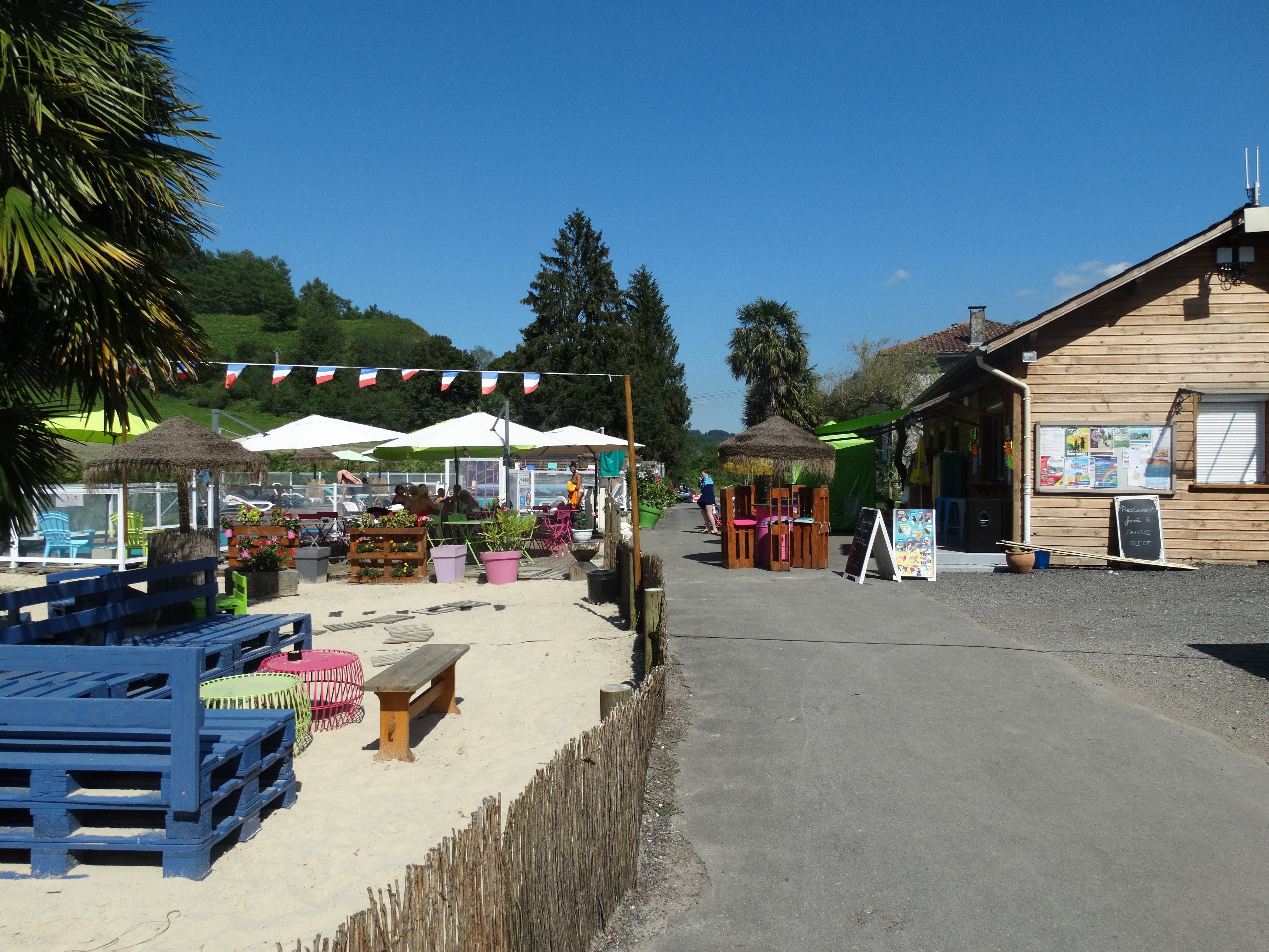 CAMPING A L'OMBRE DES TILLEULS (Peyrouse) : Tarifs 2024 Et 93 Avis