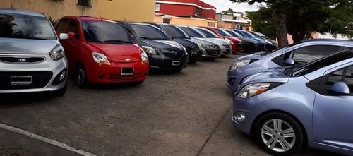 Flota de Vehículos para traslados de un destino y paseos de forma personal puedes hacer tu tour de forma personalizada