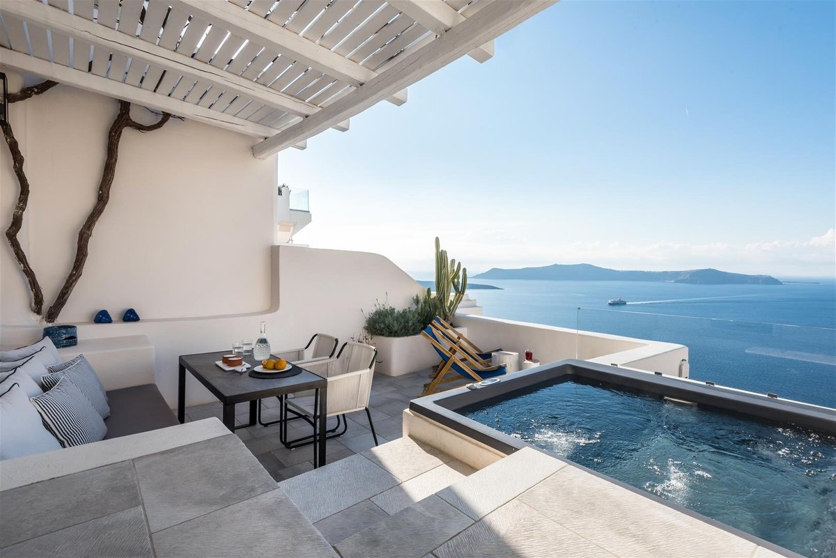 ENIGMA SUITES - Updated 2023 Prices & Hotel Reviews (Fira, Greece)