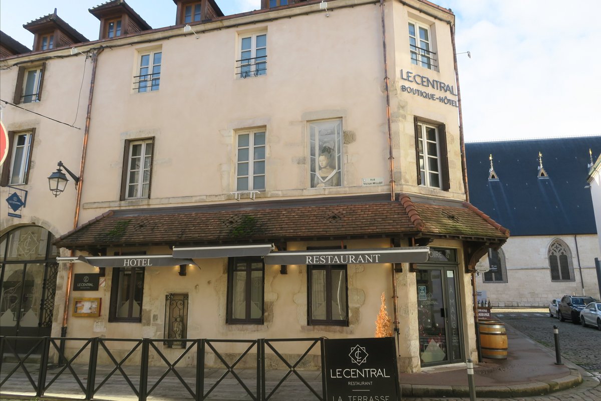 LE CENTRAL BOUTIQUE HOTEL - Updated 2022 (Beaune, France)