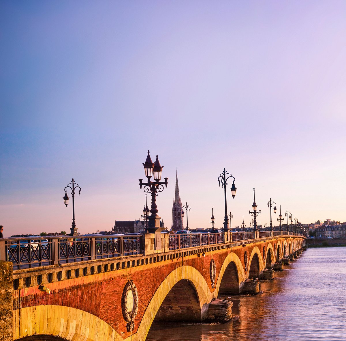 pont de pierre tour de france