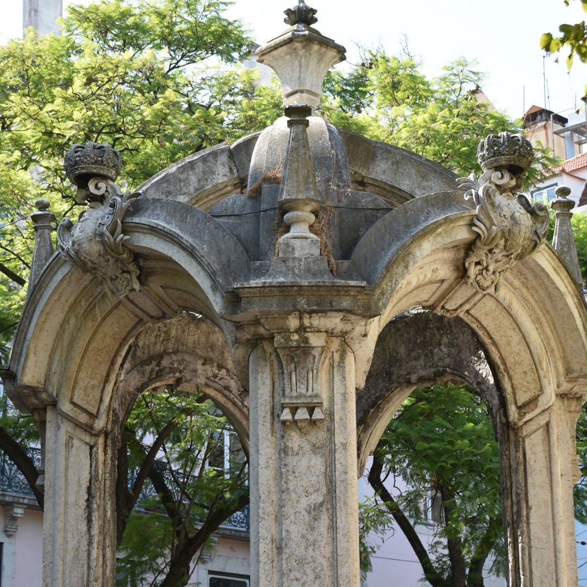 Largo do Carmo, Lisbon