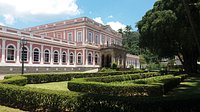 Tabuleiro de xadrez 'gigante' na Casa Stefan Zweig em Petrópolis atrai  curiosos de diversas partes do mundo
