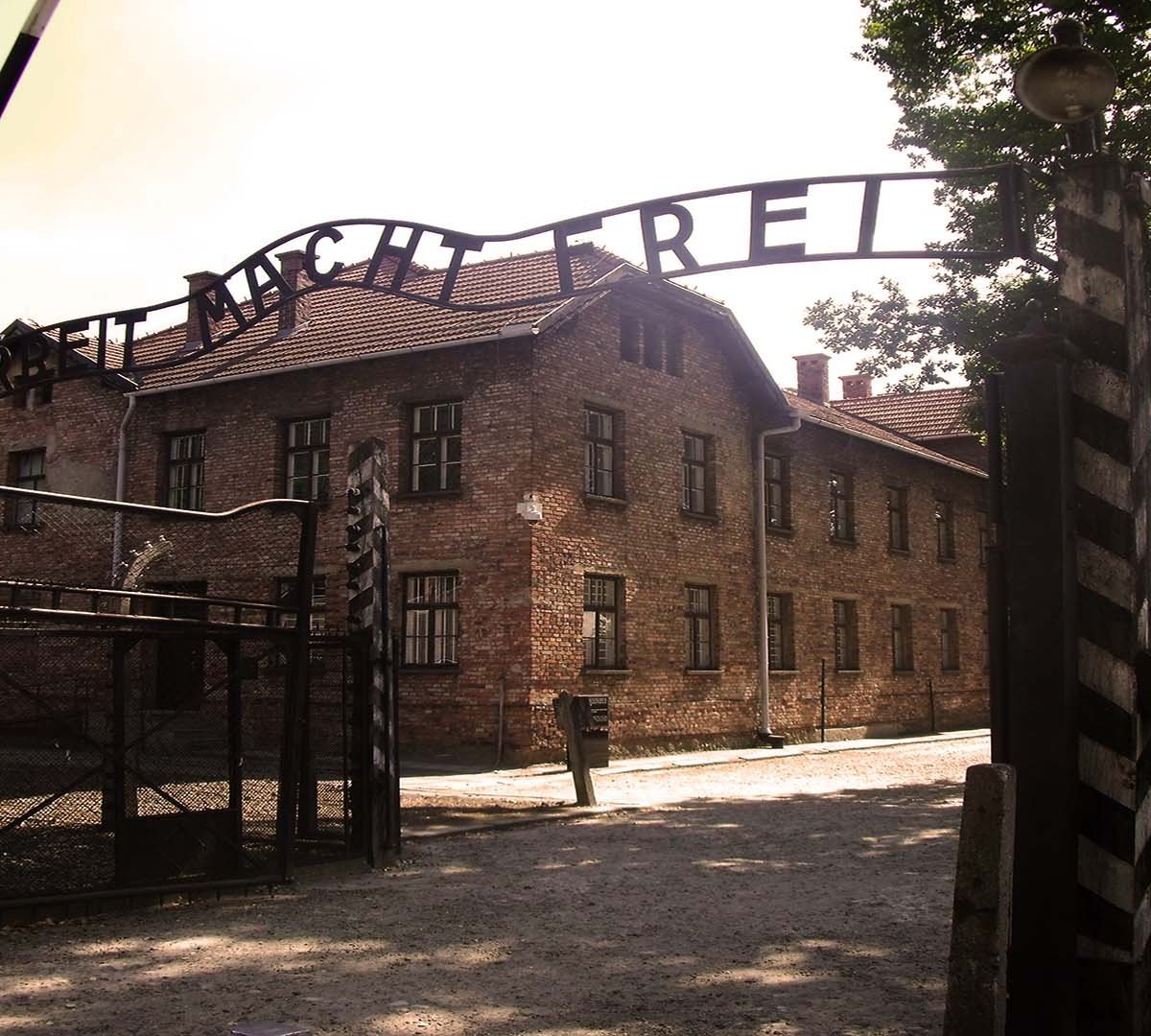 Auschwitz & Birkenau Tours - Shared Group Tours or Private Transport ...