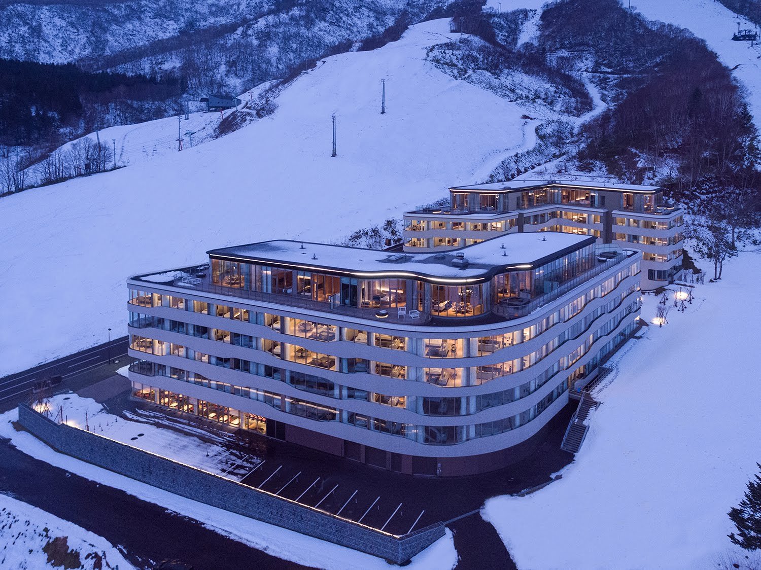 Skye niseko store