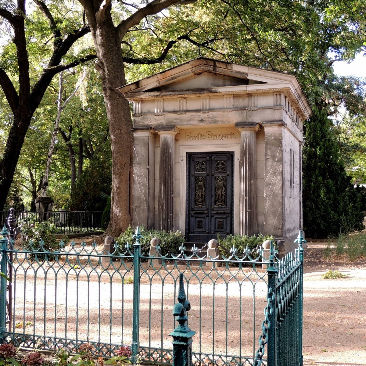 Dorotheenstadt Cemetery, Берлин - Tripadvisor