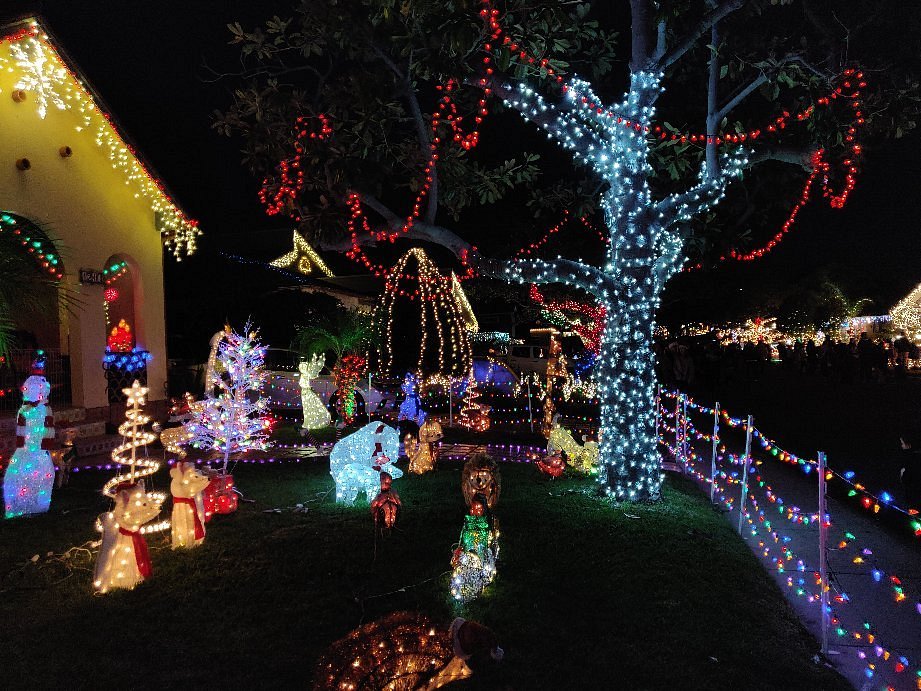 Candy Cane Lane (Los Angeles) - All You Need to Know BEFORE You Go