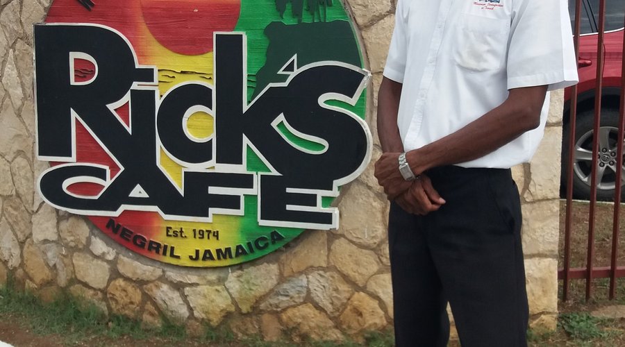 Come experience the Jamaican cliff divers at Ricks
