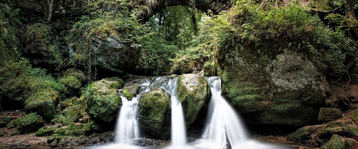 Schiessentümpel Wasserfall auf dem Mullerthal Trail in Luxemburg