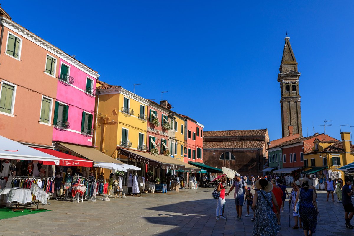 Piazza Baldassarre Galuppi (Burano) - 2022 Qué saber antes de ir - Lo más  comentado por la gente - Tripadvisor