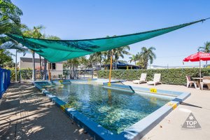 Pool & Beach