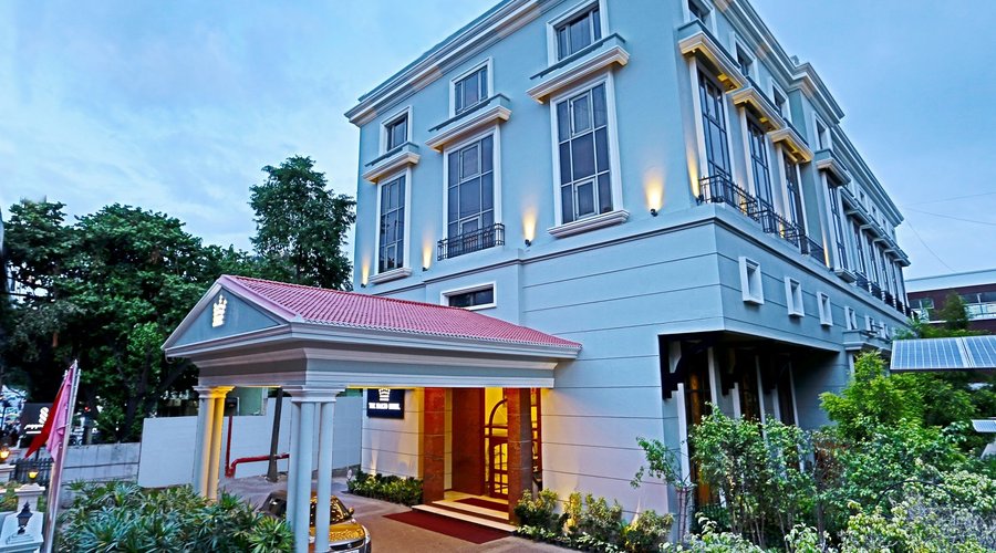 The Rialto Hotel