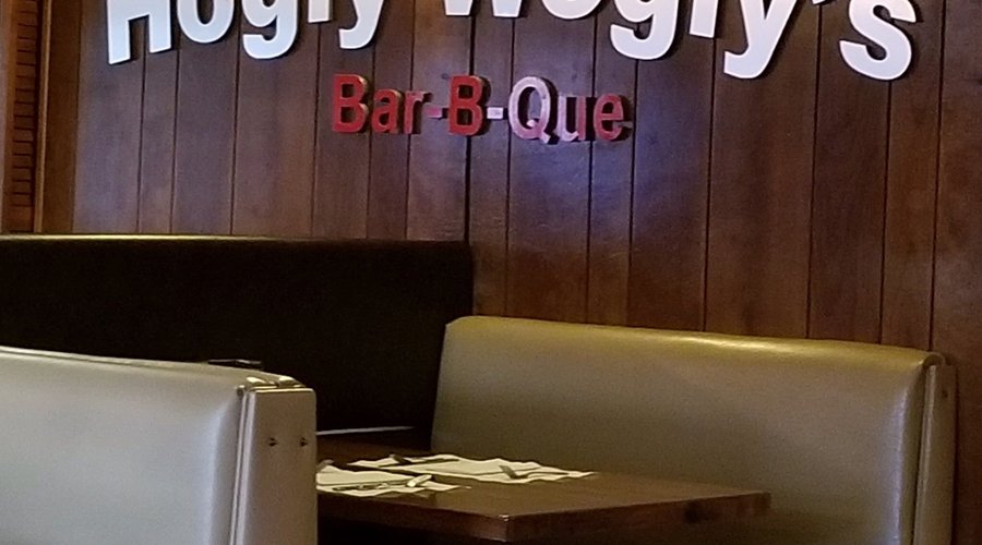 Dr. Hogly Wogly's Tyler Texas Bar-B-Que