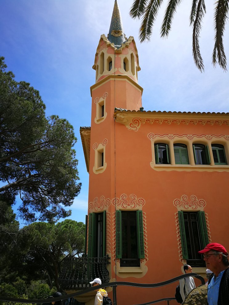 Park Güell Gaudí Barcelona グエル公園 ガイドブック（2025年