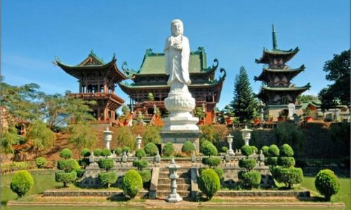 Khung cảnh chùa