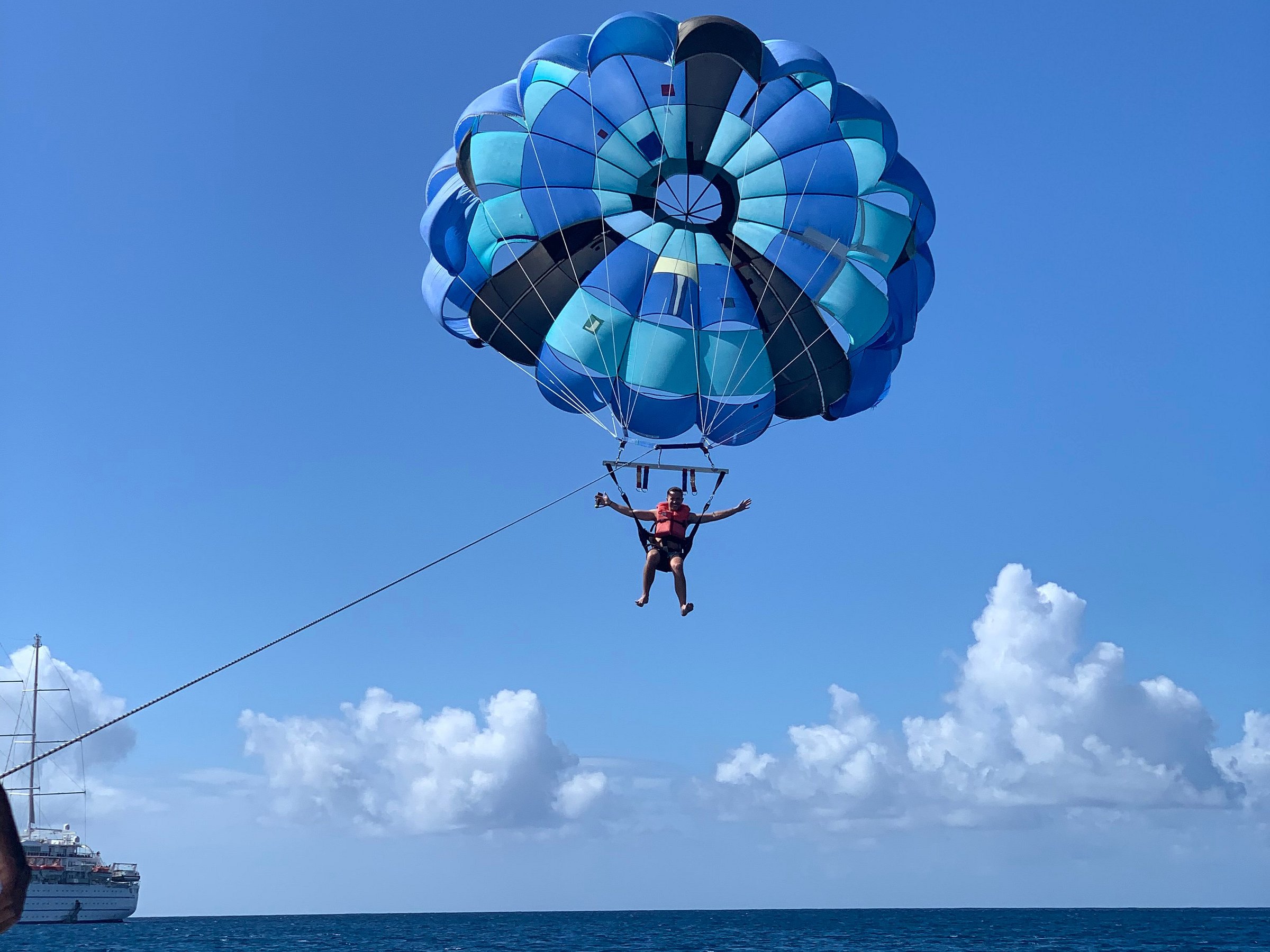 parasailing st lucia