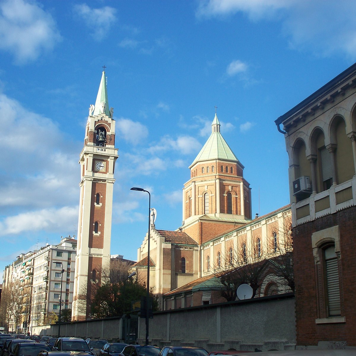 Chiesa Santa Maria Di Lourdes Roma Basilica di Santa Maria di Lourdes (Milaan) - Alles wat u moet weten