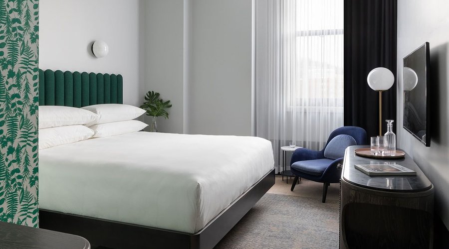 Premium West End King Guestroom