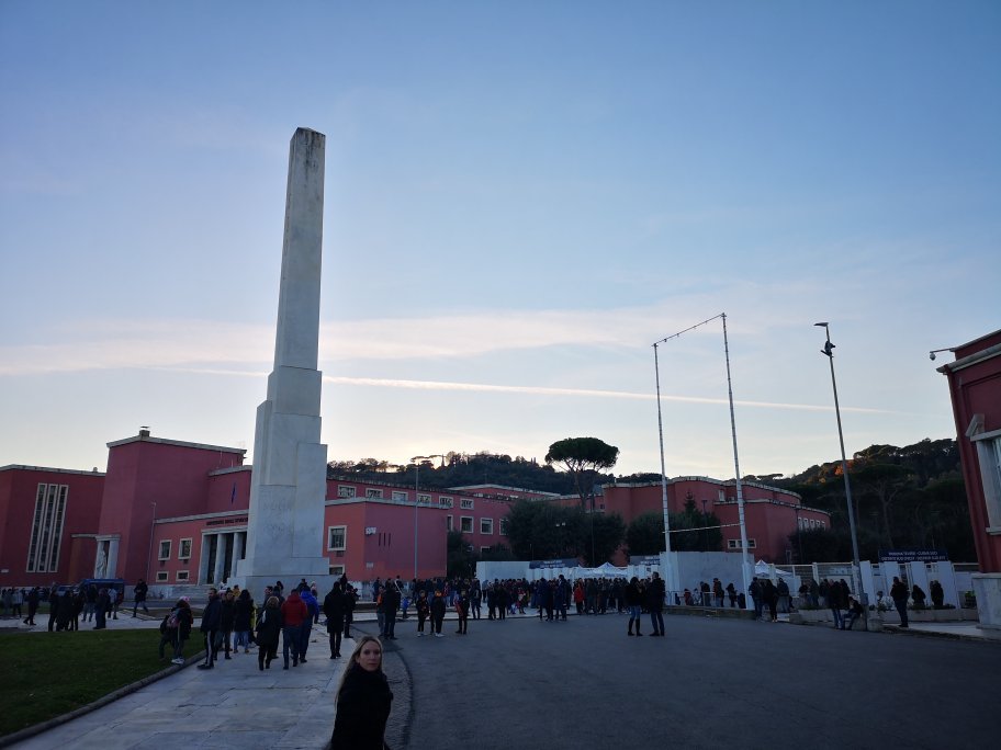 White hotsell one obelisco