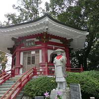 黄金地蔵尊そばの観音堂です