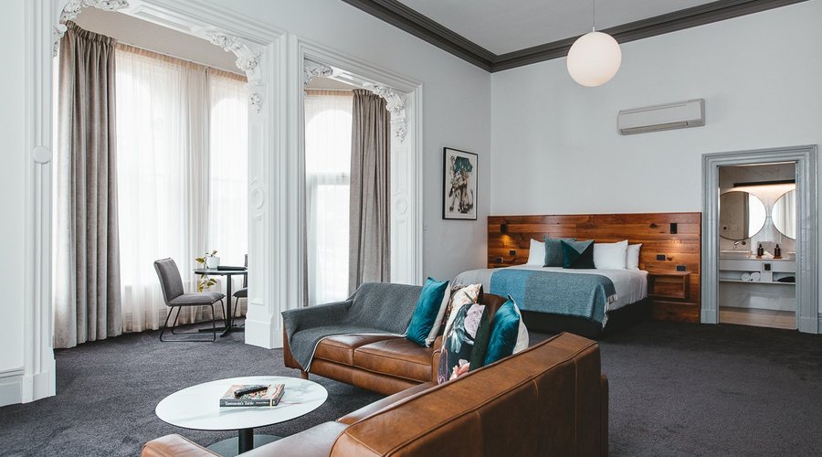 Hunter Suite