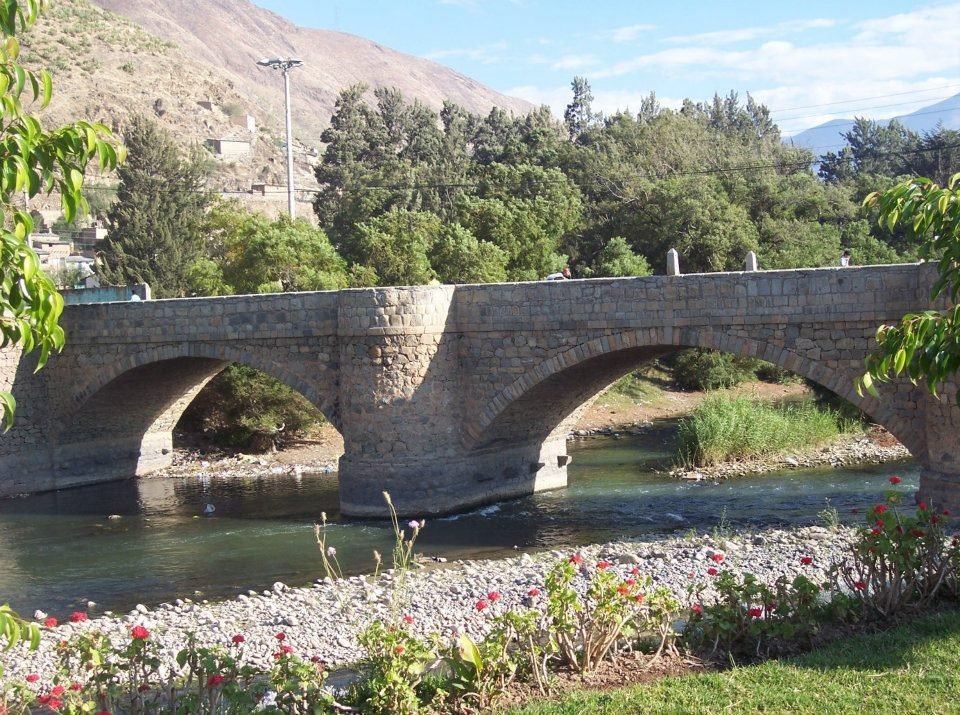 PUENTE CALICANTO HUÁNUCO PERÚ