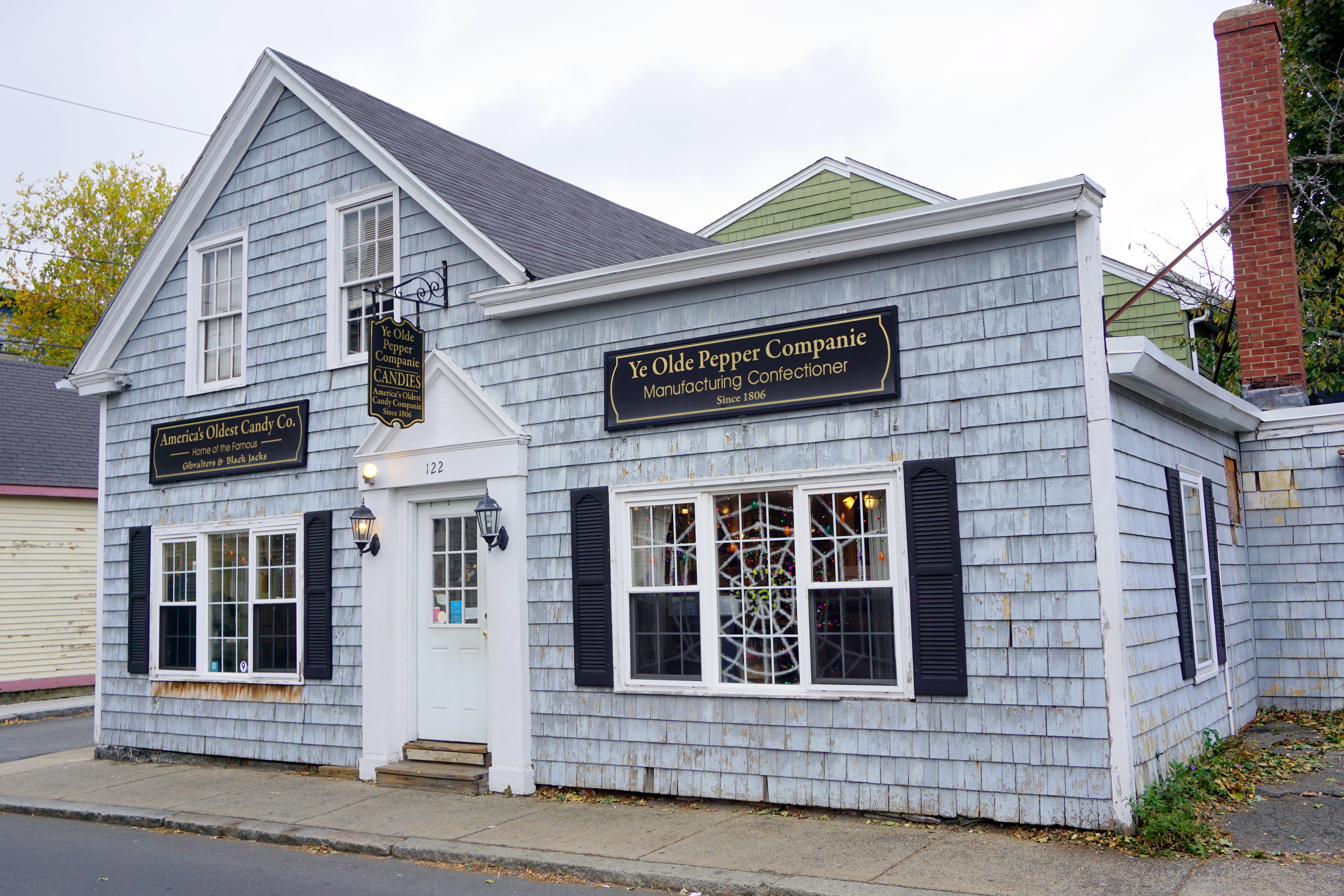 Shops in Salem