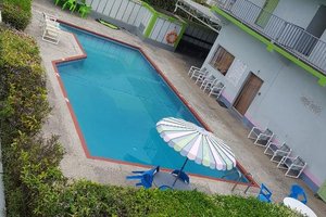 Piscina e praia
