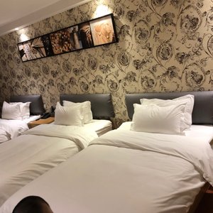 Triple room located in the 8th floor