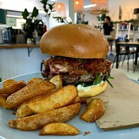 The Hub Burger