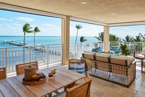 Room & Suite