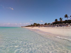 Piscina y playa