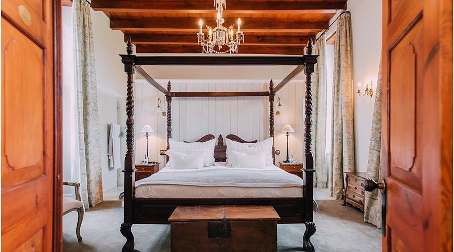 Manor House Luxury Room King Bed