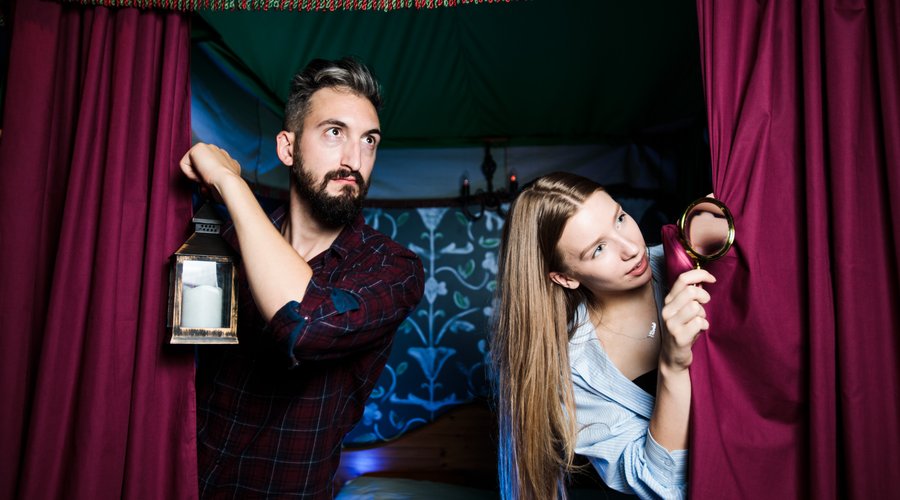 Shakespeare's Script, suitable for 2-6 players aged 8+