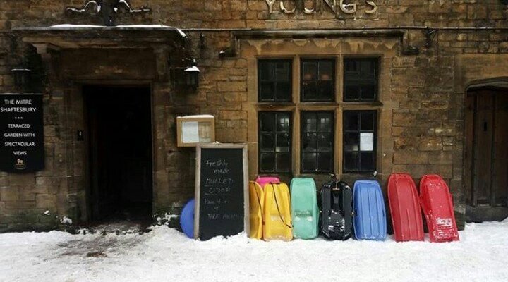 Sledges winter pub