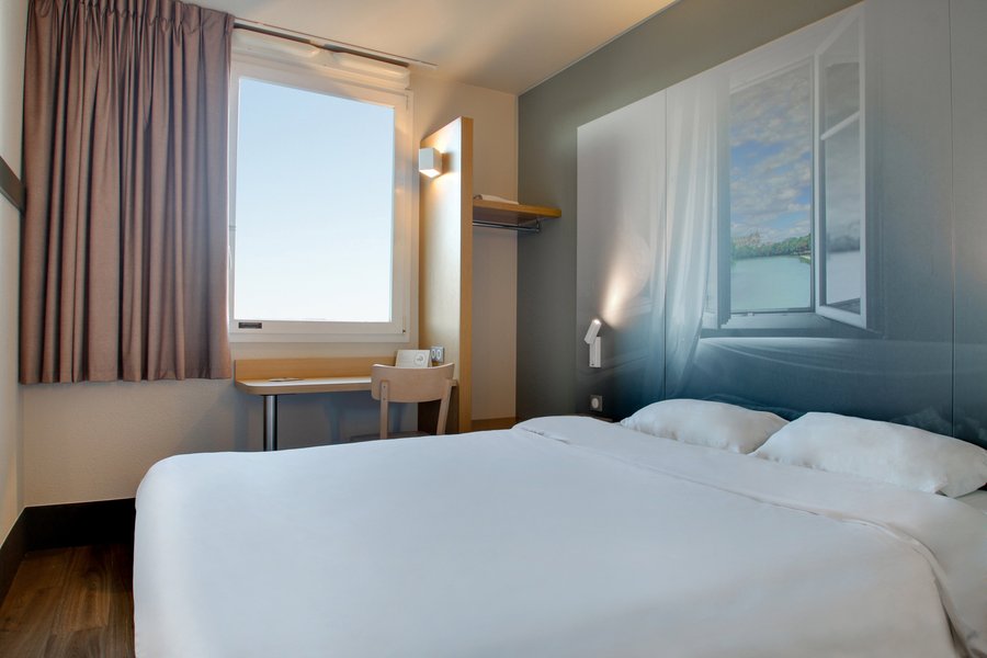 B B HOTEL AIX-EN-PROVENCE VENELLES  Venelles  Frankrijk  foto s
