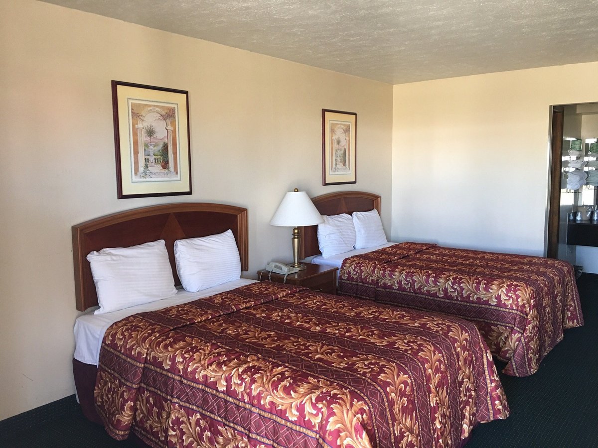 SPANISH TRAILS INN - Motel Reviews, Photos (Mesquite, TX)