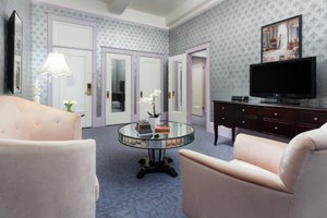 Room & Suite