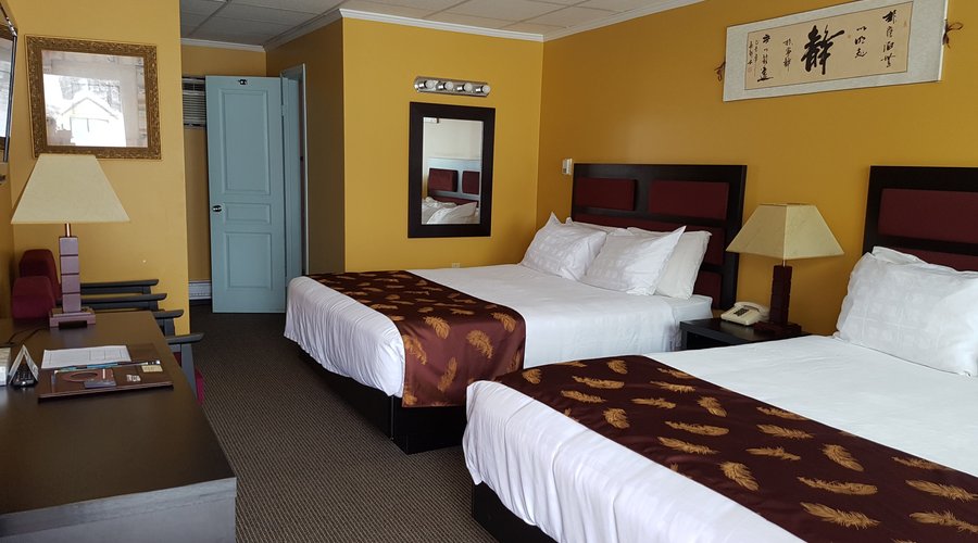 Double Room with Two Queen Beds