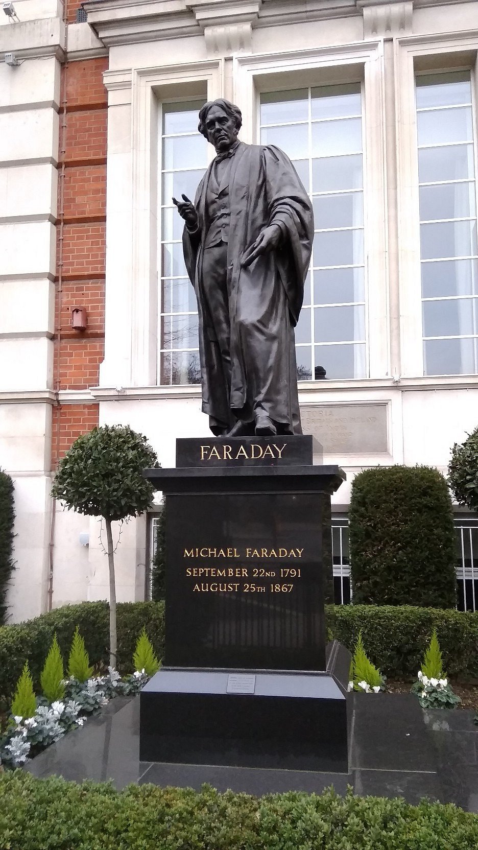 22年 Michael Faraday Statue 行く前に 見どころをチェック トリップアドバイザー 22年 Michael Faraday Statue 行く前に 見どころをチェック トリップアドバイザー