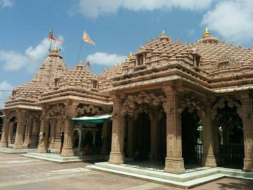 tourist places in ahmedabad near me