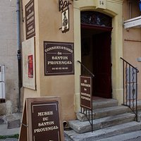 entrée du musée a coté des arenes
