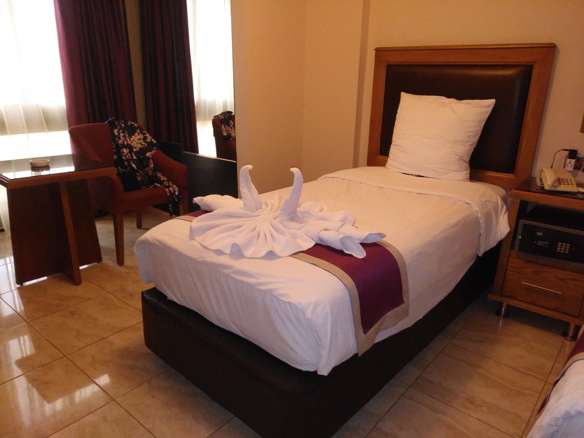 Al Raad Hotel, hotell i Aqaba