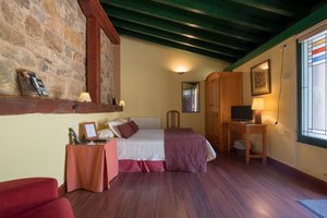 Room & Suite