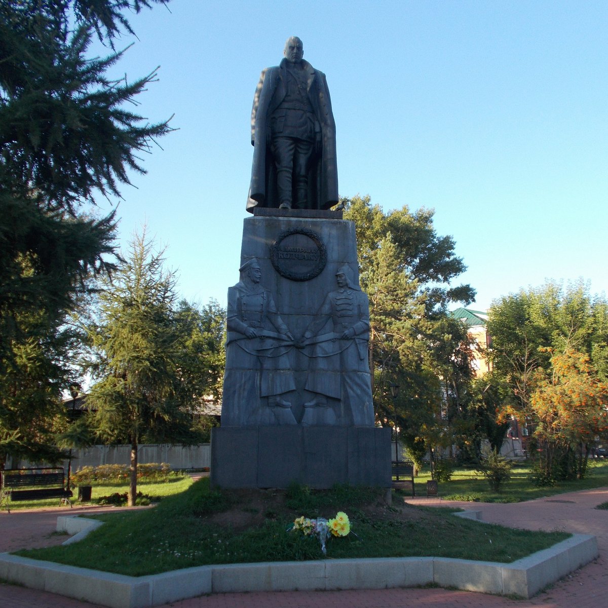 Памятник Адмиралу Александру Колчаку, Иркутск: лучшие советы перед  посещением - Tripadvisor