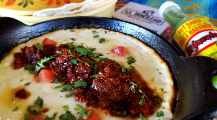 Queso Oaxaca con chorizo