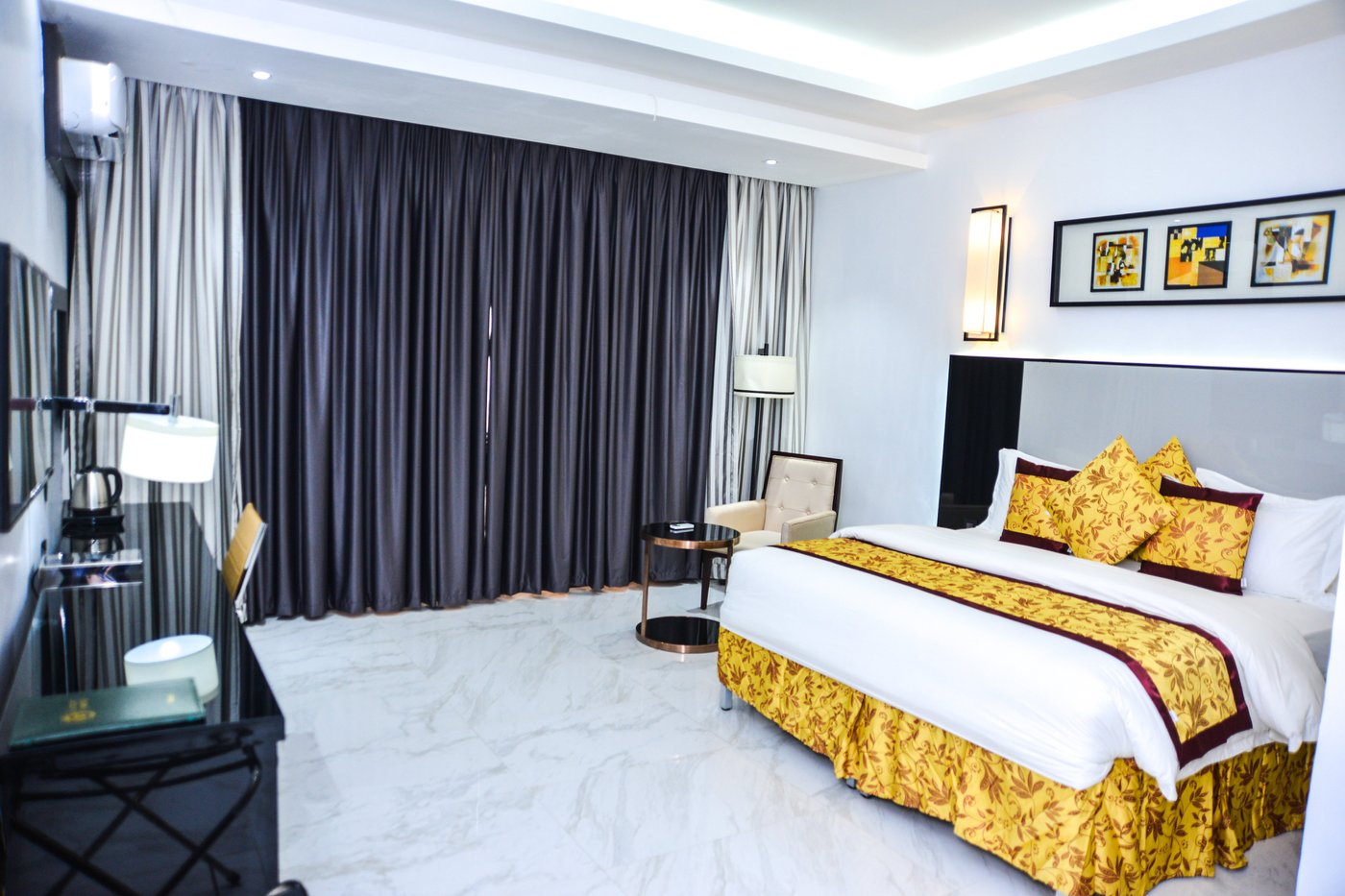 green-point-hotel-ikeja-nig-ria-5-fotos-compara-o-de-pre-os-e