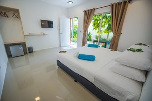Room & Suite